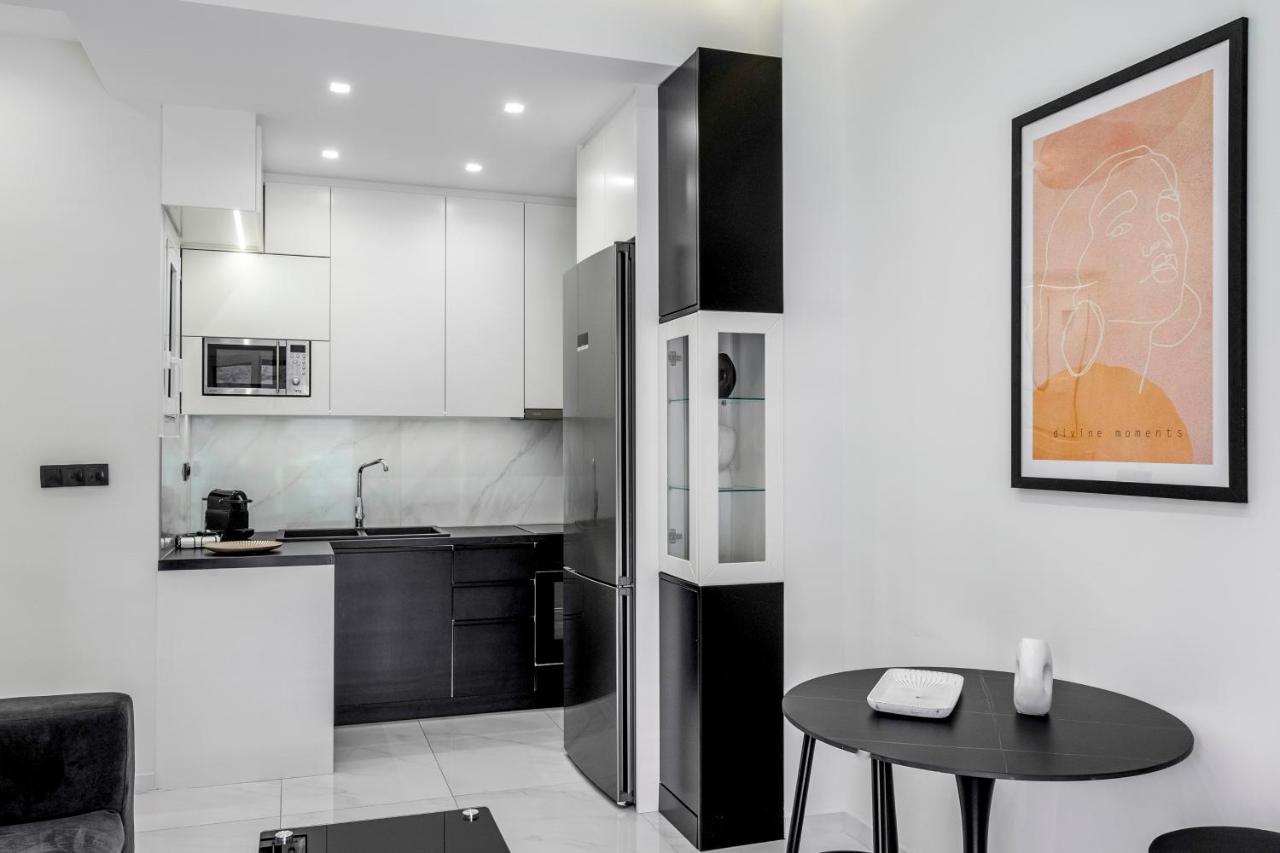 Central 2Br Apartment In The Heart Of Athens Atenas Exterior foto